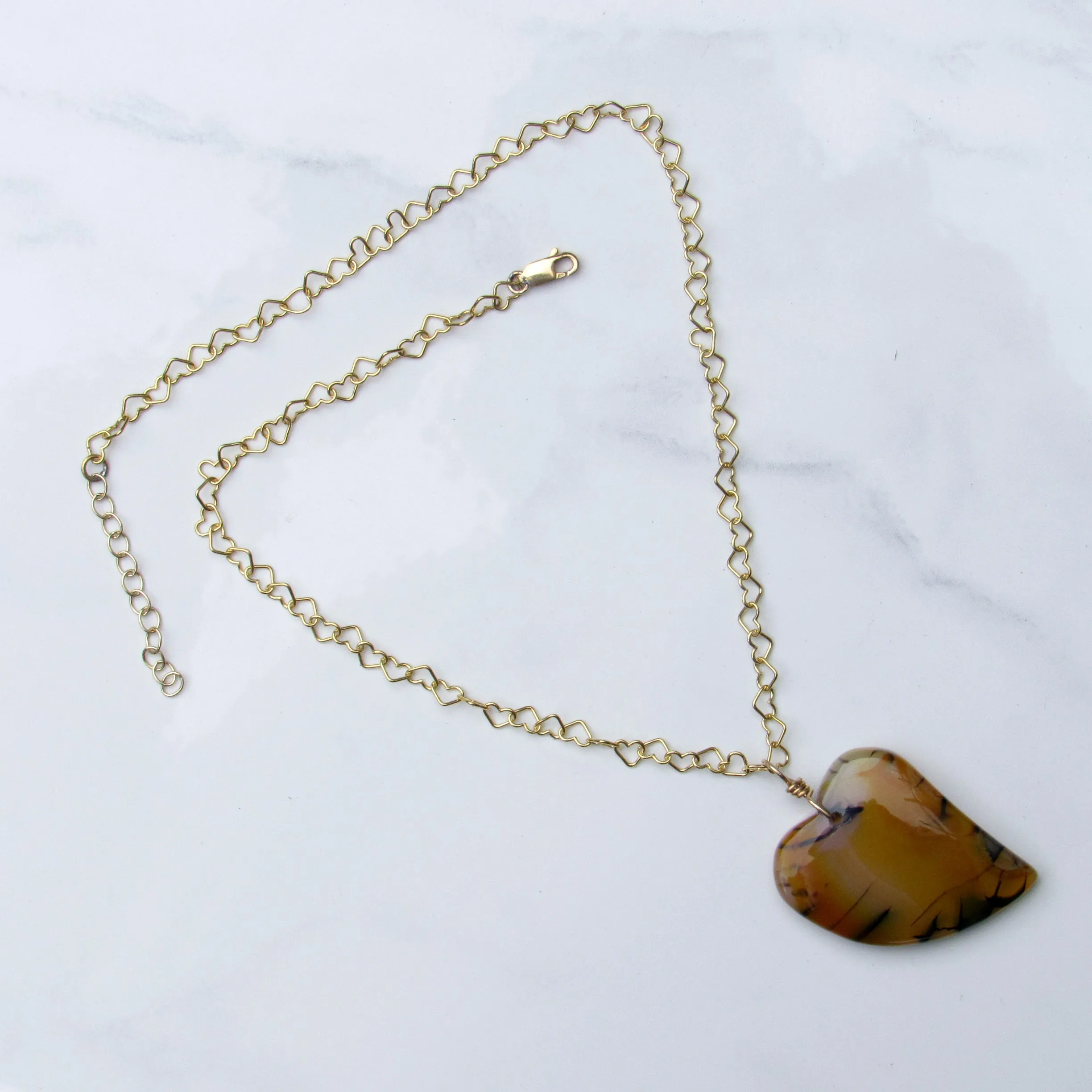 Dragon’s Vein Agate gemstone heart on gold heart chain necklace